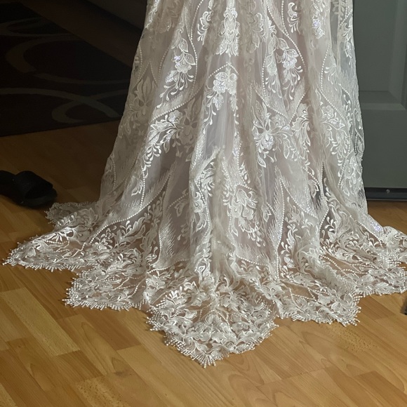 Fit & Flare Wedding Dress-Never Worn - Picture 5 of 9